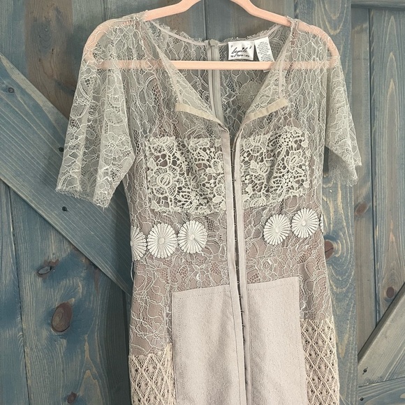 Anthropologie Beguile Byron Lars Carissima Taupe Lace Sheath Dress Short Sleeve - Picture 7 of 8